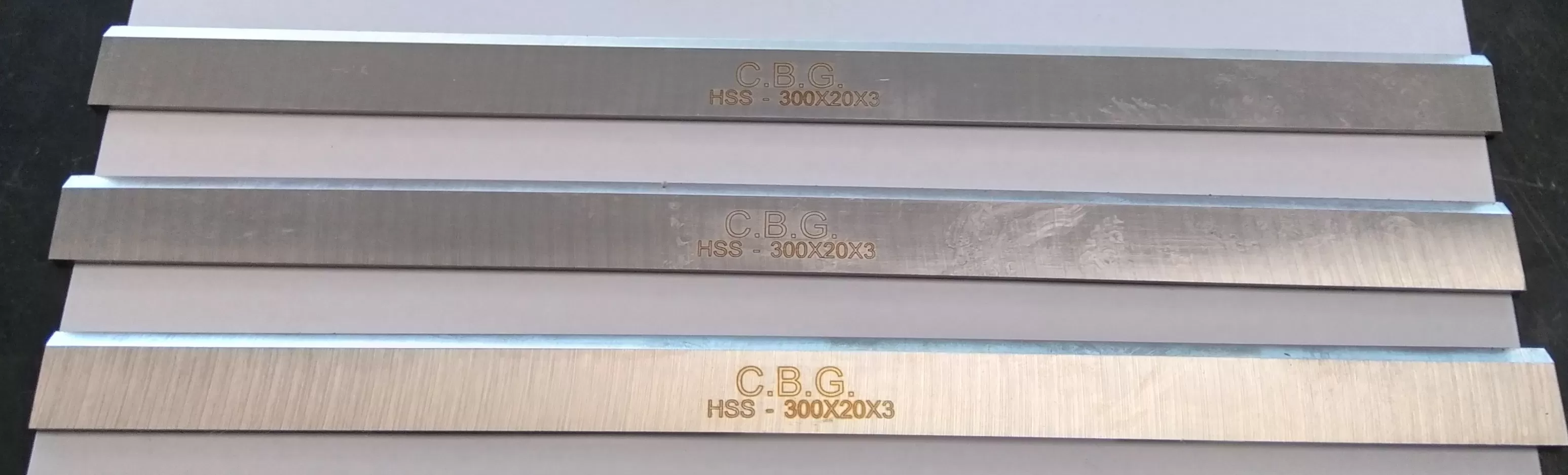 Set Di 3 Coltelli Pialla 300 X 20 X 3 Hss 18% C.b.g