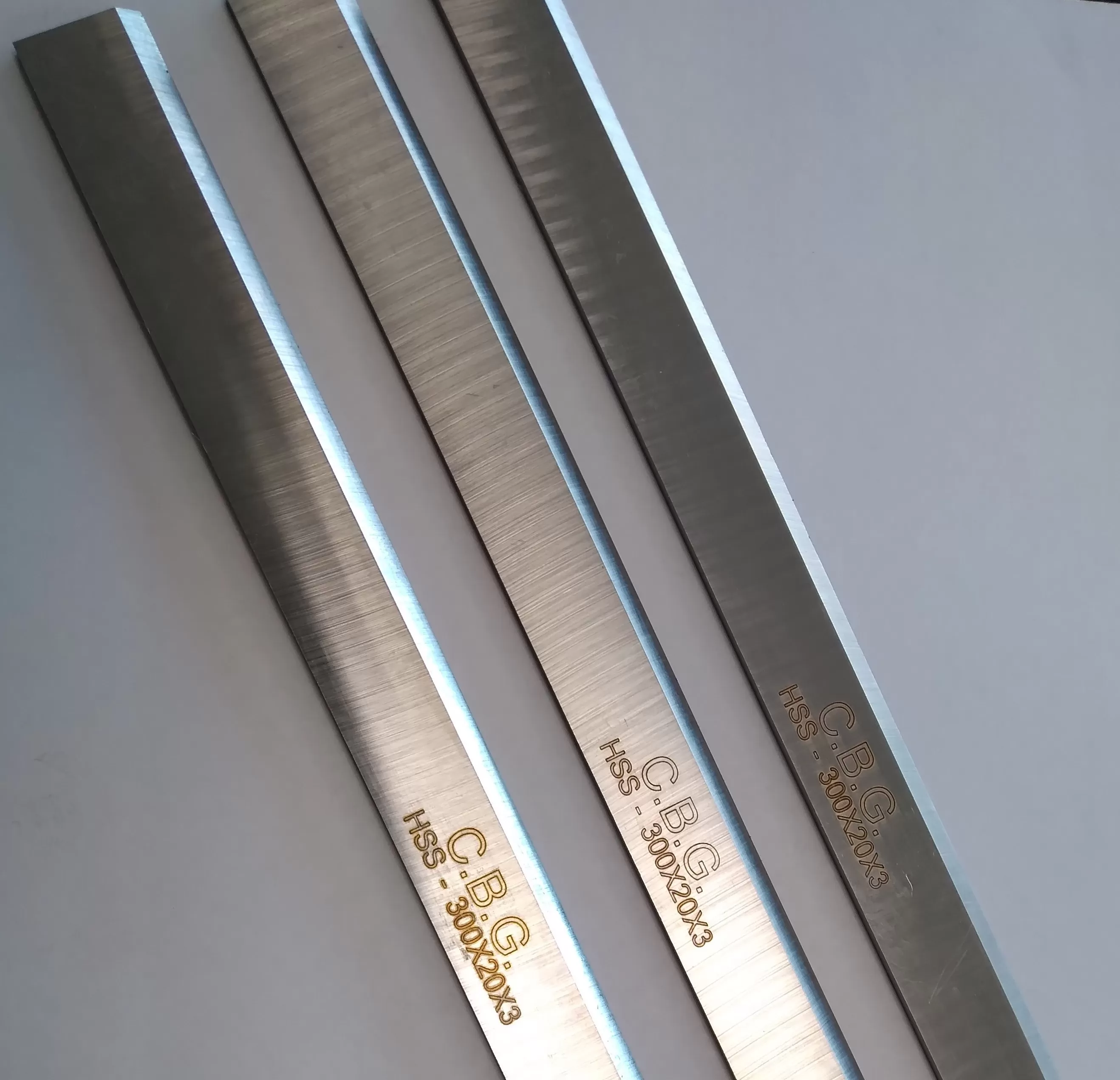 Set Di 3 Coltelli Pialla 300 X 20 X 3 Hss 18% C.b.g