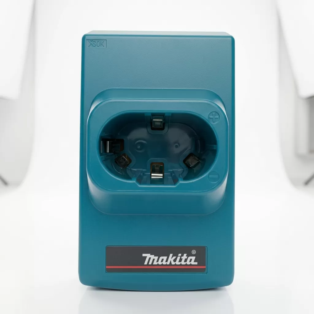 Adattatore Batteria Makita ADP04 &ndash; Convertitore Originale per Caricabatterie