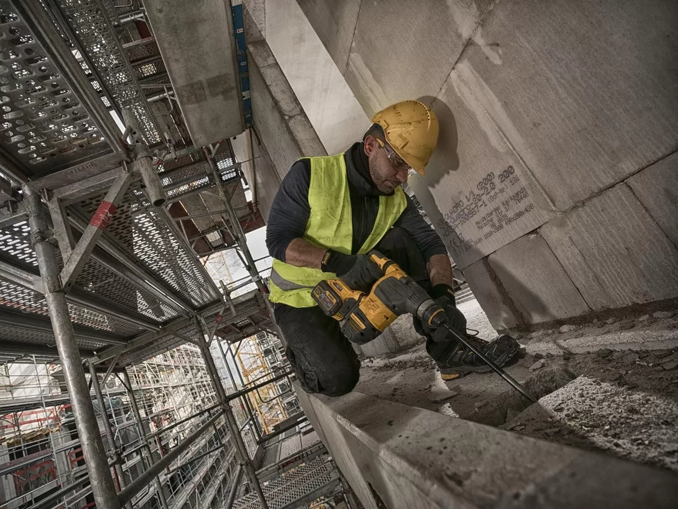 Tassellatore Dewalt Dch323nt Sds-plus Xr 54v Brushless Senza Batteria E Caricabatterie