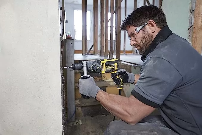 Trapano A Percussione 750w In Valigetta Stanley Fmeh750k