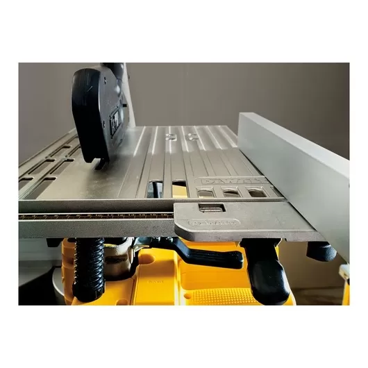 Troncatrice Dewalt D27113 A Testa Fissa Con Pianetto 305 Mm