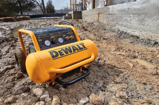 Compressore Aria Elettrico Portatile Monofase Con Ruote Da 17 L Dewalt Dpc17ps