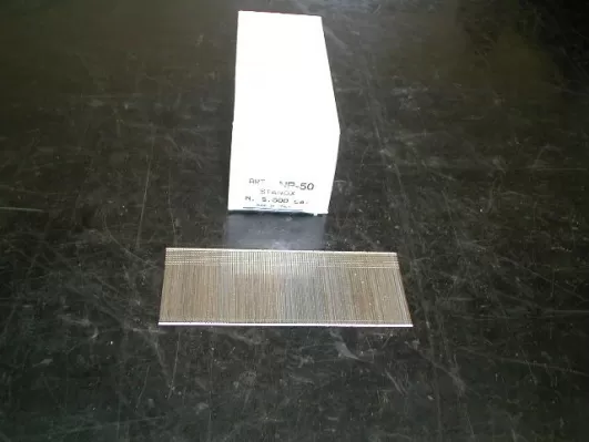 Kit Di 2 Scatole Di Groppini Np Con Testa 1,4 X 1,6 X 40 Mm