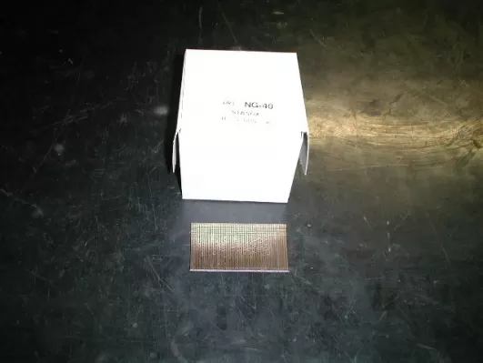 Kit Di 2 Scatole Di Groppini Np Con Testa 1,4 X 1,6 X 40 Mm