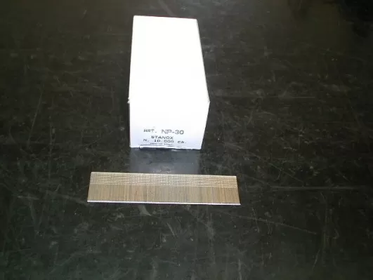 Kit Di 2 Scatole Di Groppini Np Con Testa 1,4 X 1,6 X 40 Mm