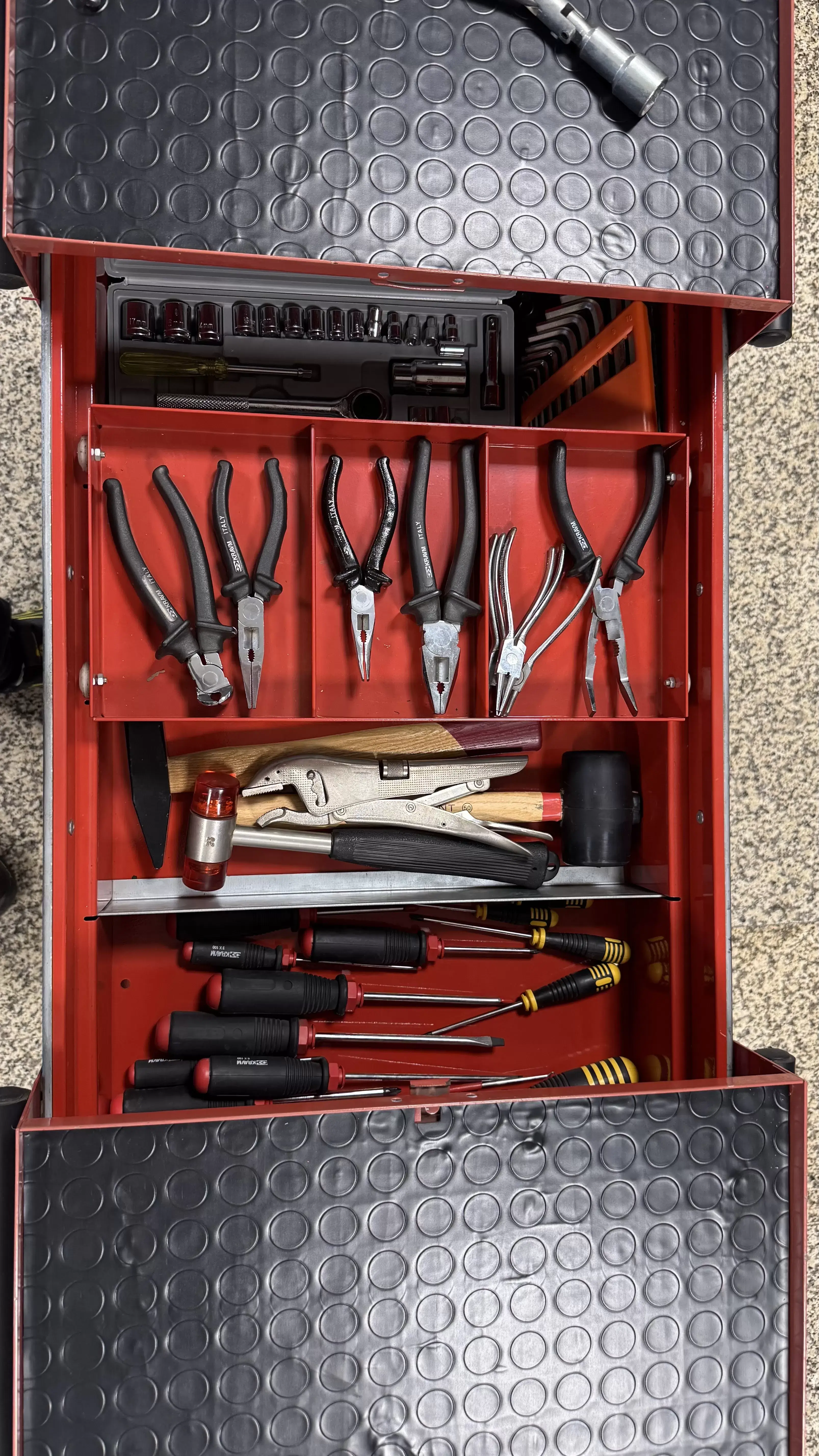 Carrello Portachiavi Completo Di Utensili