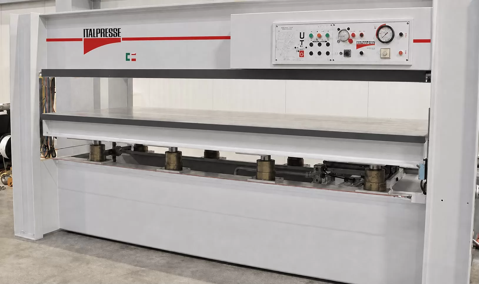 pressa a caldo ITALPRESSE UT8 3000 mm